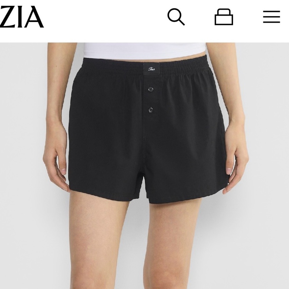 ARITZIA BLACK & WHITE BOXER SHORT